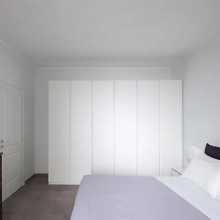 And Spacious Near The Vatican And Starbucks Apartment